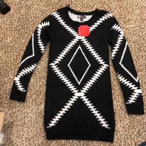 Pattern black and white sweater tunic/dress